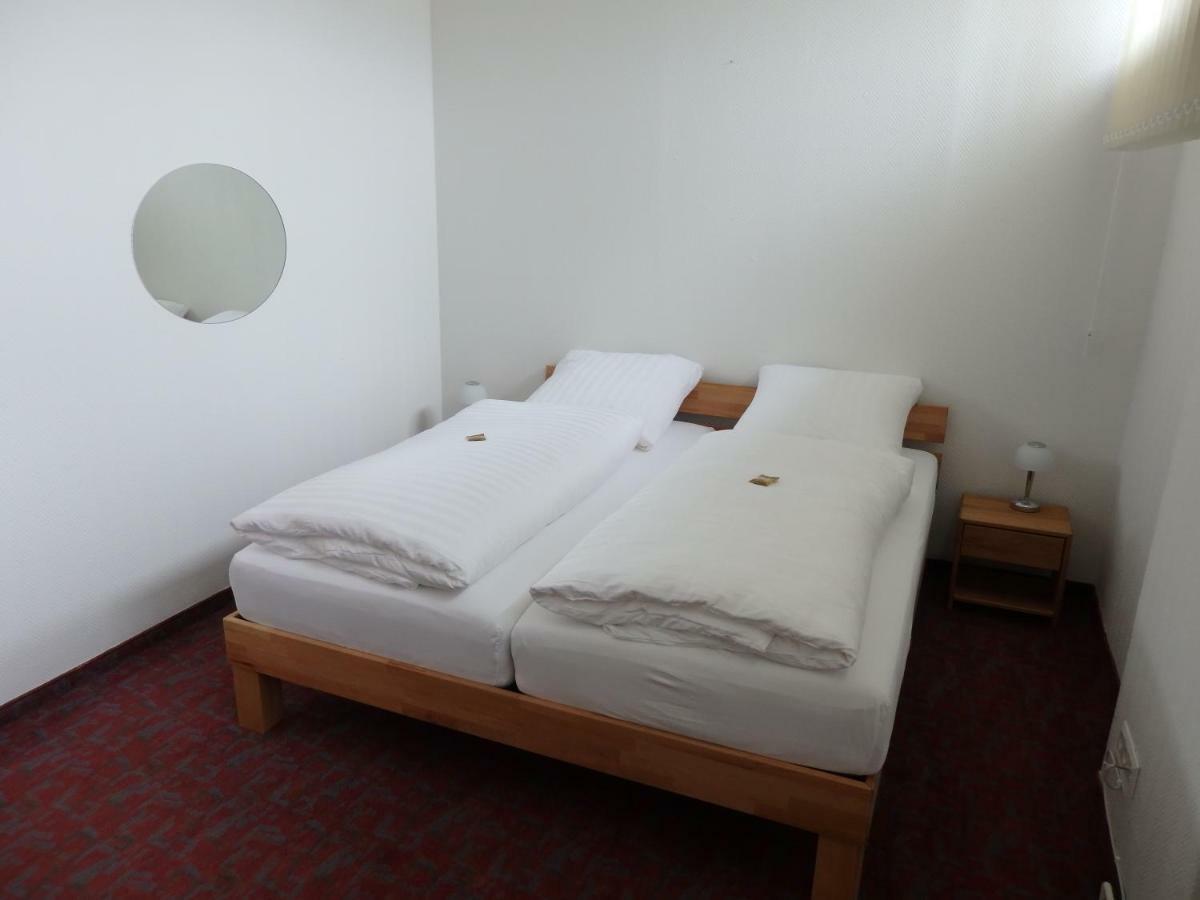Hotel Zur Saale Weißenfels Esterno foto