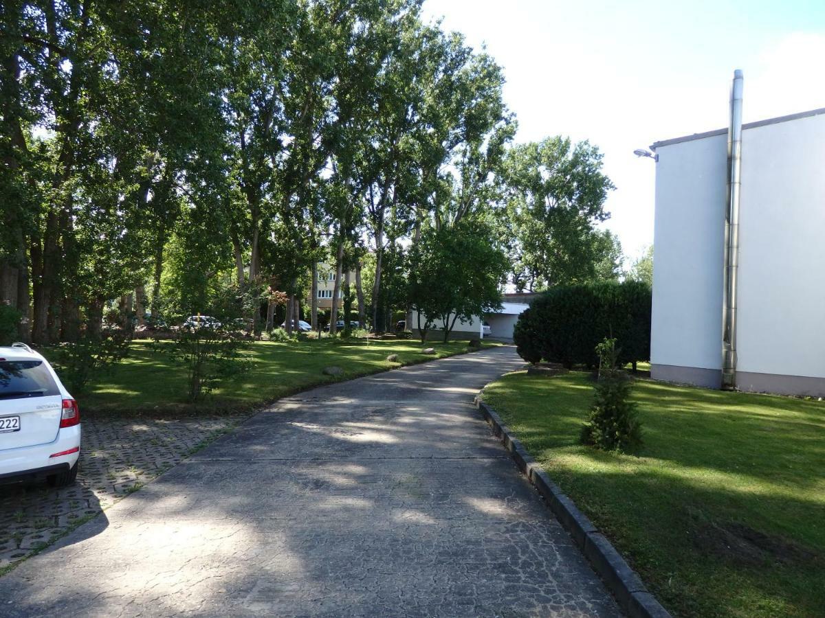 Hotel Zur Saale Weißenfels Esterno foto